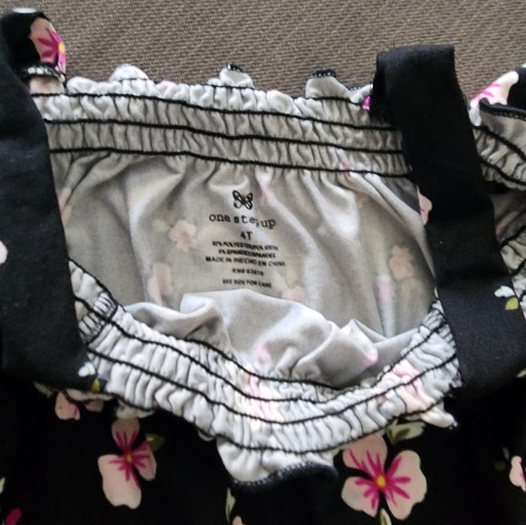 One Step Up Romper Size 4T. - Picture 3 of 3